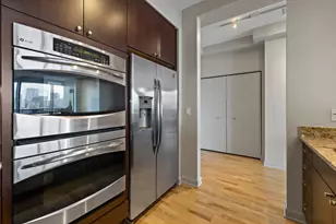 1211 S Prairie Ave, Chicago, IL 60605 - Photo 10