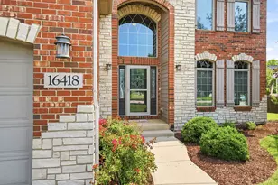 16418 S Mueller Circle, Plainfield, IL 60586 - Photo 2