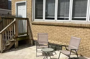 1526 N Artesian Ave, Chicago, IL 60622 - Photo 2