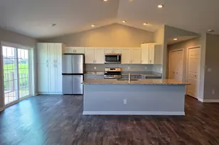 735 Yingling Dr, Dixon, IL 61021 - Photo 10