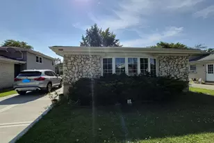 6842 N Central Ave, Chicago, IL 60646 - Photo 2