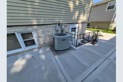 6842 N Central Avenue, Chicago, IL 60646 - Photo 18