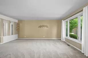 190 S Circle Ave, Bloomingdale, IL 60108 - Photo 24