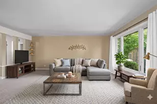 190 S Circle Ave, Bloomingdale, IL 60108 - Photo 4