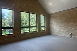 1157 W Webster Ave, Chicago, IL 60614 - Photo 2