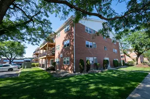 6115 W 94th St, Oak Lawn, IL 60453 - Photo 4