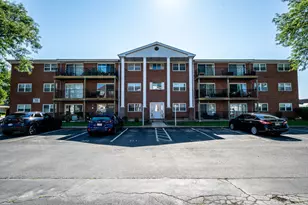 6115 W 94th St, Oak Lawn, IL 60453 - Photo 1