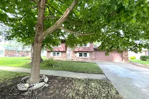 1085 Mallard Dr, Bradley, IL 60915 - Photo 2