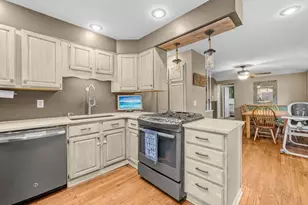 7456 N River Rd, Byron, IL 61010 - Photo 4