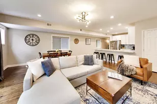 2303 W Chicago Ave, Chicago, IL 60622 - Photo 8