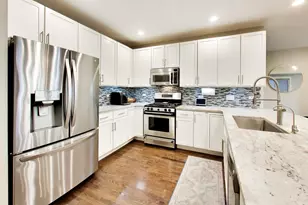 2303 W Chicago Ave, Chicago, IL 60622 - Photo 4