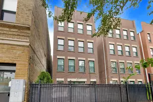 2303 W Chicago Ave, Chicago, IL 60622 - Photo 20