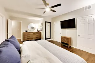 2303 W Chicago Ave, Chicago, IL 60622 - Photo 14