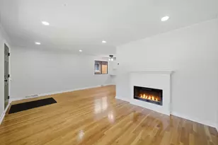 11149 S Green Bay Ave, Chicago, IL 60617 - Photo 4
