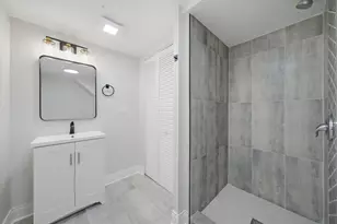 11149 S Green Bay Ave, Chicago, IL 60617 - Photo 12