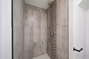 11149 S Green Bay Ave, Chicago, IL 60617 - Photo 14