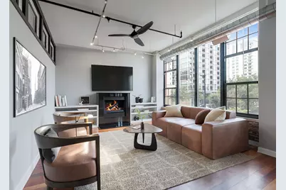 70 E 18th Street #2D, Chicago, IL 60616 - Photo 2