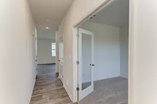 1830 Canyon Creek Ct, Aurora, IL 60503 - Photo 8