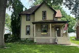 410 Broadway Ave, Sterling, IL 61081 - Photo 2