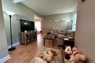 410 Broadway Ave, Sterling, IL 61081 - Photo 10