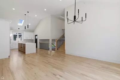 8041 S 85th Court, Justice, IL 60458 - Photo 6