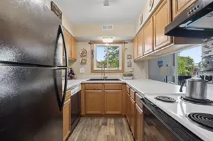 14003 James Dr, Crestwood, IL 60418 - Photo 8