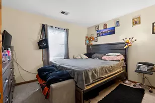2434 Charleston Dr, Schaumburg, IL 60193 - Photo 8