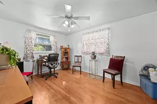 16948 Glen Oaks Dr, Country Club Hills, IL 60478 - Photo 6