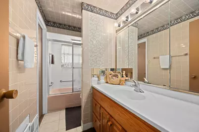 16948 Glen Oaks Drive, Country Club Hills, IL 60478 - Photo 8