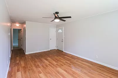 414 Tulsa Avenue, Carpentersville, IL 60110 - Photo 8