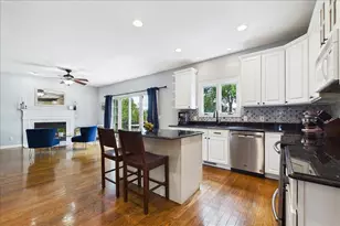 608 Fox Hollow, Dekalb, IL 60115 - Photo 12