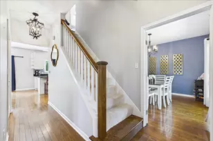 608 Fox Hollow, Dekalb, IL 60115 - Photo 4