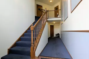 1880 Fox Run Dr, Elk Grove Village, IL 60007 - Photo 2