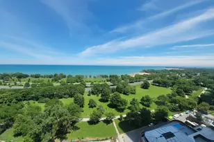 5445 N Sheridan Rd, Chicago, IL 60640 - Photo 2