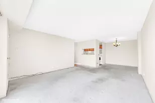 1840 Huntington Blvd, Hoffman Estates, IL 60169 - Photo 16