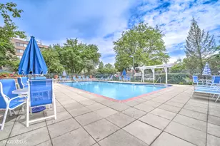 1840 Huntington Blvd, Hoffman Estates, IL 60169 - Photo 26