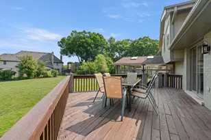 11512 Woodglen Ln, Burr Ridge, IL 60527 - Photo 18