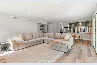 11512 Woodglen Lane, Burr Ridge, IL 60527 - Photo 20