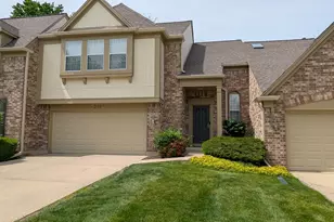 233 Lorraine Cir, Bloomingdale, IL 60108 - Photo 2