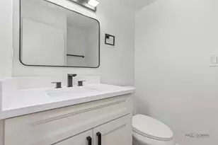 28 Plymouth Ct, Lincolnshire, IL 60069 - Photo 20