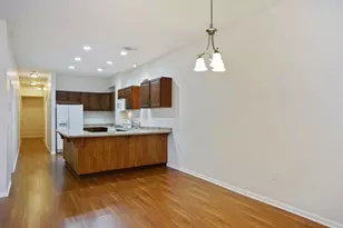 885 N Marshfield Ave, Chicago, IL 60622 - Photo 6