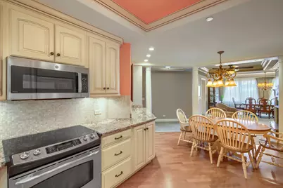 10 E Burlington Street #3B, Riverside, IL 60546 - Photo 14