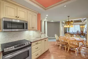 10 E Burlington St, Riverside, IL 60546 - Photo 14