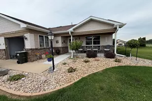 2503 Katey Ct, Sterling, IL 61081 - Photo 2