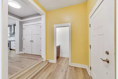 8101 Floral Avenue, Skokie, IL 60077 - Photo 12