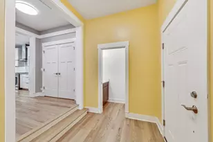 8101 Floral Ave, Skokie, IL 60077 - Photo 12