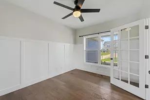 412 Sutton St, Savoy, IL 61874 - Photo 6