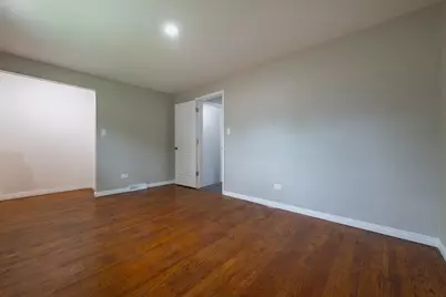 11955 S Prairie Avenue, Chicago, IL 60628 - Photo 14