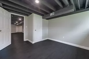 11955 S Prairie Ave, Chicago, IL 60628 - Photo 24