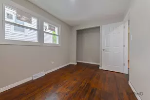 11955 S Prairie Ave, Chicago, IL 60628 - Photo 12